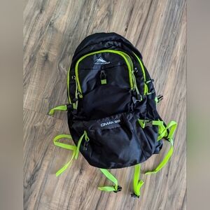 High Sierra Omak 28 hike pack - Neon Yellow and Black hike pack. 30L